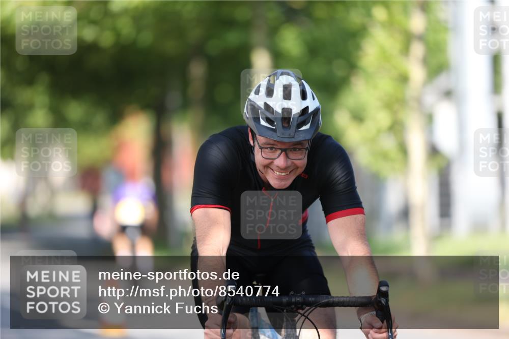 10.08.2025 - GEWOBA Citytriathlon Bremen Yannick Fuchs http://msf.ph/oto/8540774 10.08.2025 10:30:19 Radfahren 377, 433, 441 meine-sportfotos.de