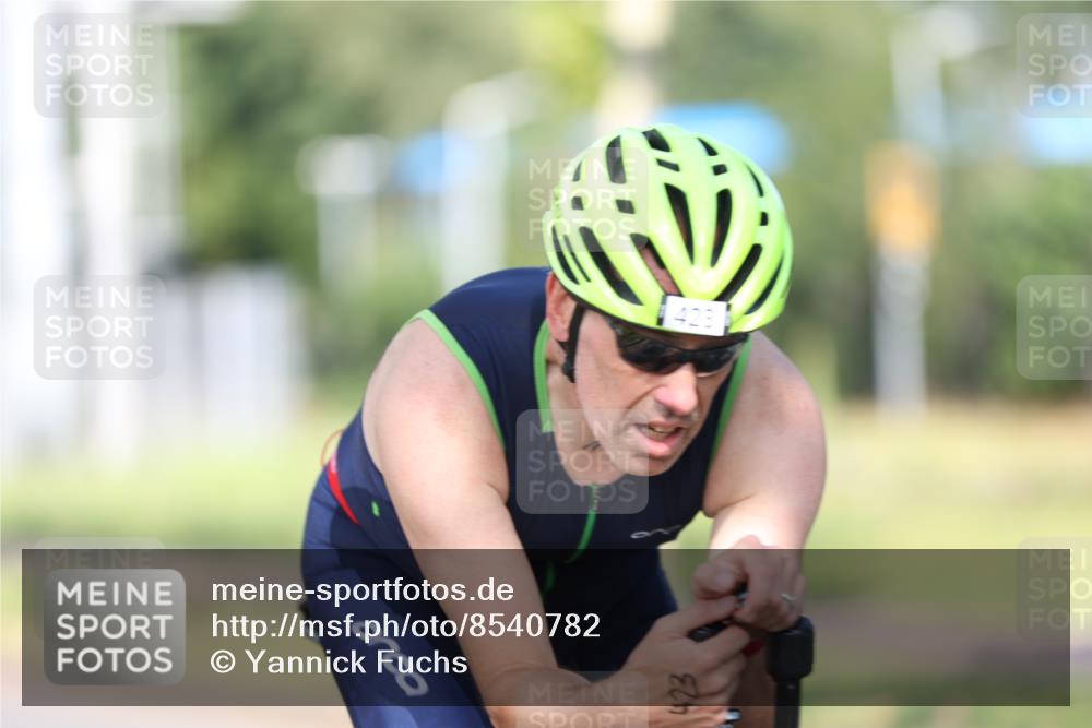 10.08.2025 - GEWOBA Citytriathlon Bremen Yannick Fuchs http://msf.ph/oto/8540782 10.08.2025 10:30:21 Radfahren 377, 433, 441 meine-sportfotos.de