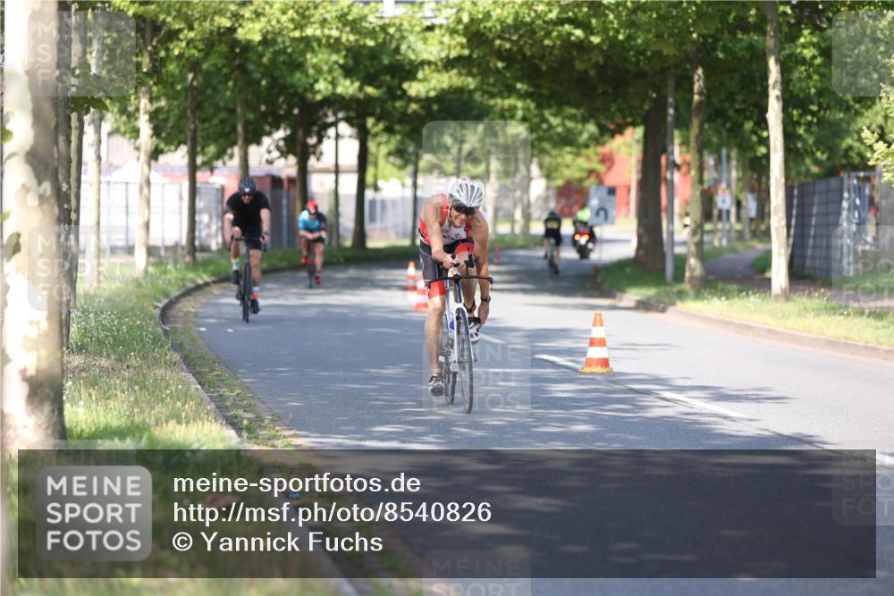 10.08.2025 - GEWOBA Citytriathlon Bremen Yannick Fuchs http://msf.ph/oto/8540826 10.08.2025 10:31:30 Radfahren 363, 387 meine-sportfotos.de