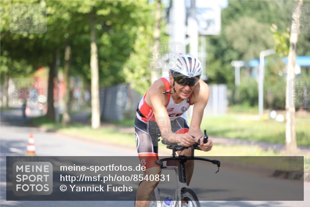 10.08.2025 - GEWOBA Citytriathlon Bremen Yannick Fuchs http://msf.ph/oto/8540831 10.08.2025 10:31:31 Radfahren 363 meine-sportfotos.de