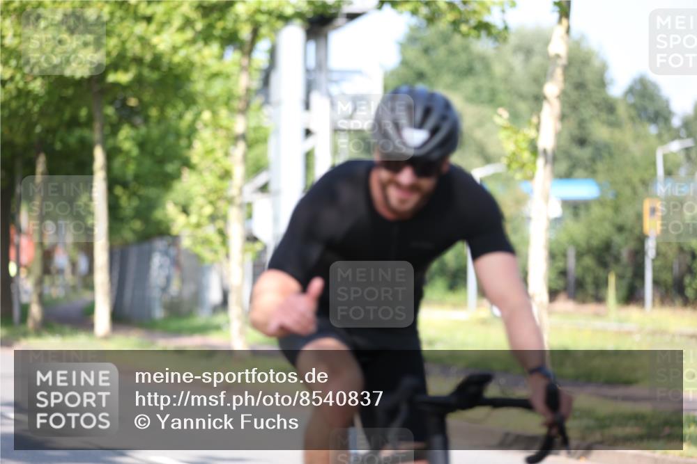 10.08.2025 - GEWOBA Citytriathlon Bremen Yannick Fuchs http://msf.ph/oto/8540837 10.08.2025 10:31:33 Radfahren 363 meine-sportfotos.de