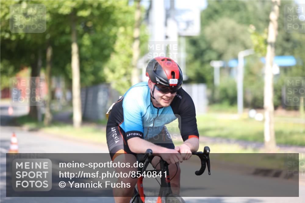 10.08.2025 - GEWOBA Citytriathlon Bremen Yannick Fuchs http://msf.ph/oto/8540841 10.08.2025 10:31:35 Radfahren  meine-sportfotos.de