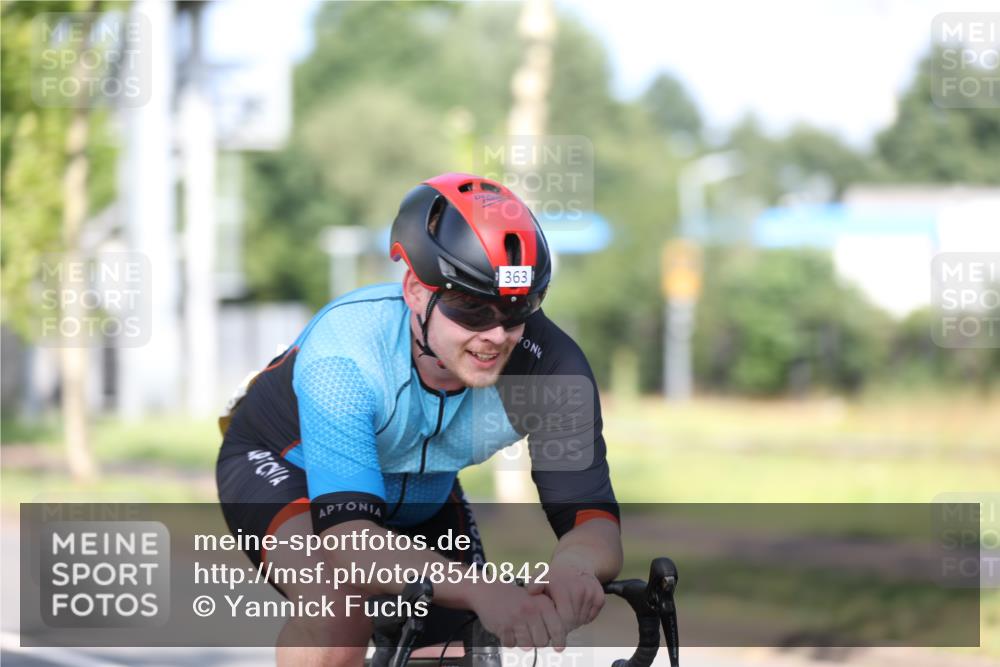 10.08.2025 - GEWOBA Citytriathlon Bremen Yannick Fuchs http://msf.ph/oto/8540842 10.08.2025 10:31:35 Radfahren  meine-sportfotos.de