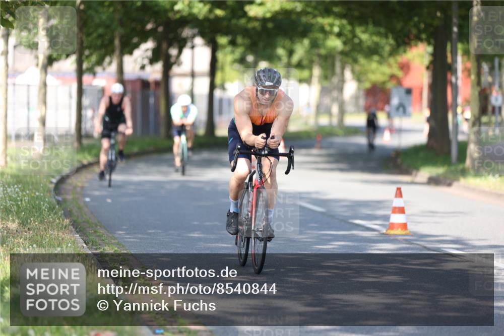 10.08.2025 - GEWOBA Citytriathlon Bremen Yannick Fuchs http://msf.ph/oto/8540844 10.08.2025 10:32:11 Radfahren 205, 405, 508 meine-sportfotos.de