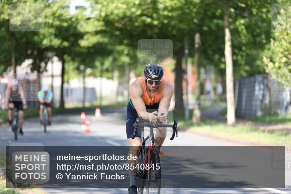 10.08.2025 - GEWOBA Citytriathlon Bremen Yannick Fuchs http://msf.ph/oto/8540845 10.08.2025 10:32:12 Radfahren 205, 405, 408, 508 meine-sportfotos.de