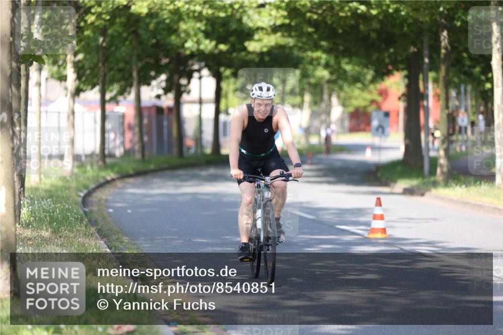 10.08.2025 - GEWOBA Citytriathlon Bremen Yannick Fuchs http://msf.ph/oto/8540851 10.08.2025 10:32:14 Radfahren 205, 354, 408, 508 meine-sportfotos.de