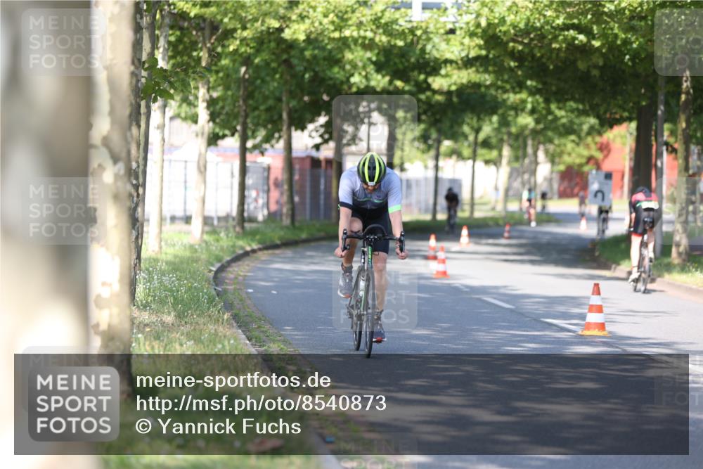10.08.2025 - GEWOBA Citytriathlon Bremen Yannick Fuchs http://msf.ph/oto/8540873 10.08.2025 10:32:32 Radfahren 349, 354, 406, 408, 426, 432, 473, 483, 502 meine-sportfotos.de