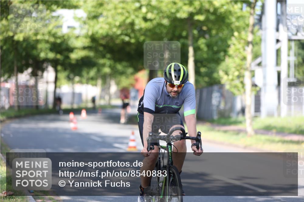 10.08.2025 - GEWOBA Citytriathlon Bremen Yannick Fuchs http://msf.ph/oto/8540883 10.08.2025 10:32:33 Radfahren 349, 354, 406, 408, 426, 432, 473, 483, 502 meine-sportfotos.de