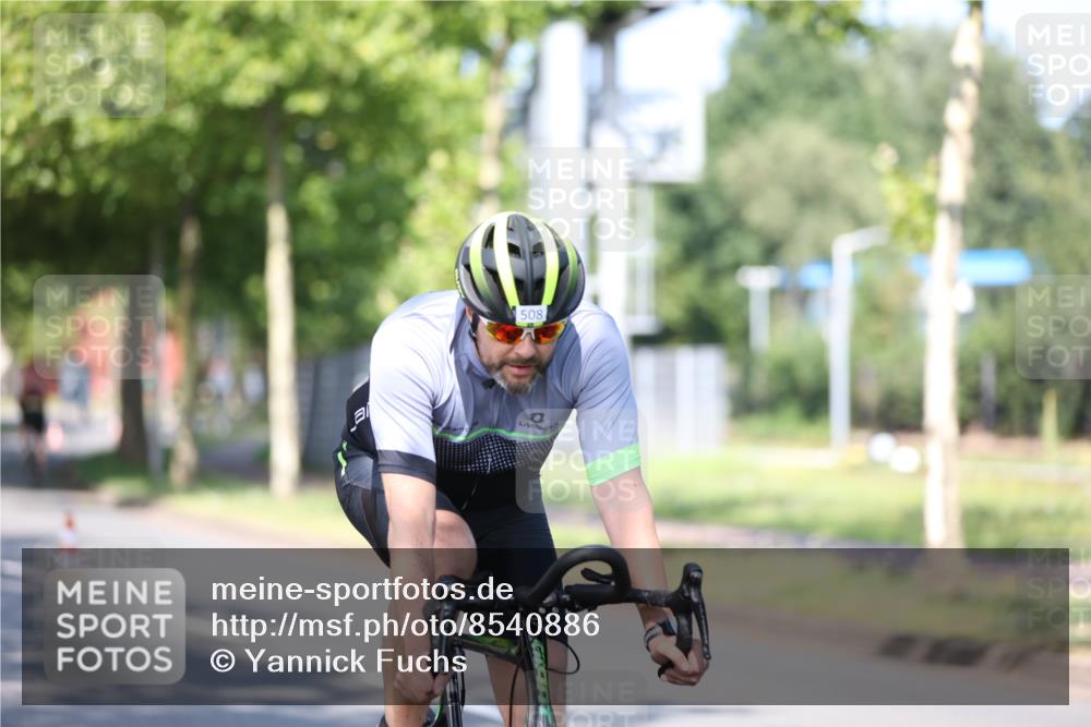 10.08.2025 - GEWOBA Citytriathlon Bremen Yannick Fuchs http://msf.ph/oto/8540886 10.08.2025 10:32:34 Radfahren 349, 354, 406, 408, 426, 432, 473, 483, 502 meine-sportfotos.de