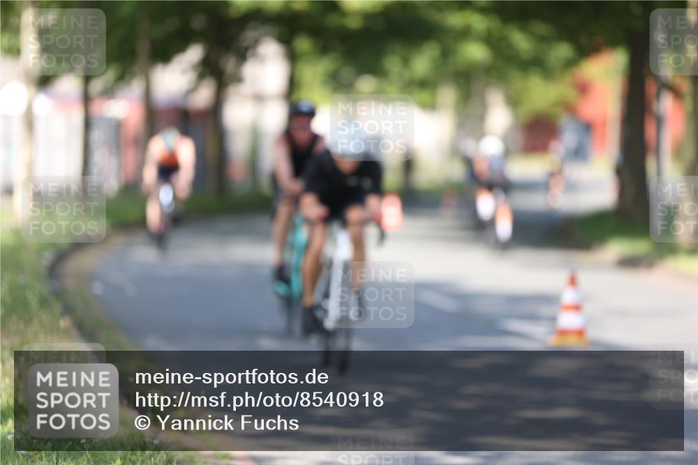 10.08.2025 - GEWOBA Citytriathlon Bremen Yannick Fuchs http://msf.ph/oto/8540918 10.08.2025 10:32:48 Radfahren 349, 355, 371, 384, 406, 483, 502 meine-sportfotos.de