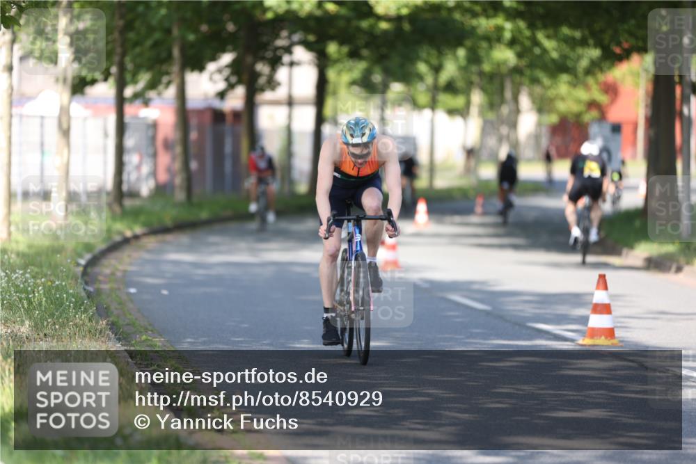 10.08.2025 - GEWOBA Citytriathlon Bremen Yannick Fuchs http://msf.ph/oto/8540929 10.08.2025 10:32:51 Radfahren 349, 355, 371, 384, 390, 483 meine-sportfotos.de