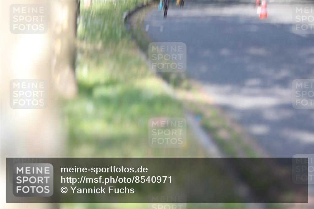 10.08.2025 - GEWOBA Citytriathlon Bremen Yannick Fuchs http://msf.ph/oto/8540971 10.08.2025 10:33:04 Radfahren 355, 371, 389, 390, 420, 430, 448 meine-sportfotos.de