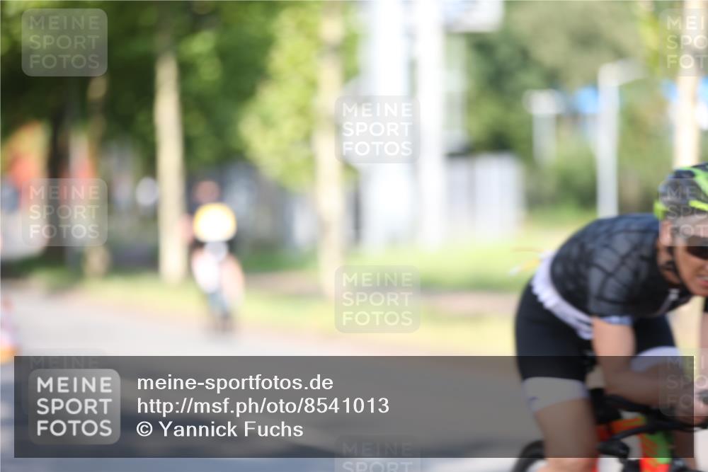 10.08.2025 - GEWOBA Citytriathlon Bremen Yannick Fuchs http://msf.ph/oto/8541013 10.08.2025 10:33:45 Radfahren 81, 127, 151, 161, 245, 350, 394, 400, 428, 451, 491, 504 meine-sportfotos.de