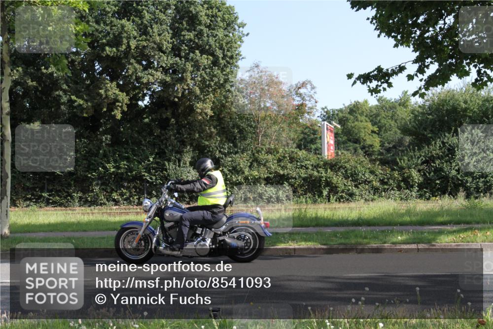 10.08.2025 - GEWOBA Citytriathlon Bremen Yannick Fuchs http://msf.ph/oto/8541093 10.08.2025 10:22:37 Radfahren  meine-sportfotos.de