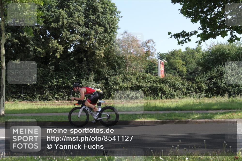 10.08.2025 - GEWOBA Citytriathlon Bremen Yannick Fuchs http://msf.ph/oto/8541127 10.08.2025 10:23:27 Radfahren 375 meine-sportfotos.de