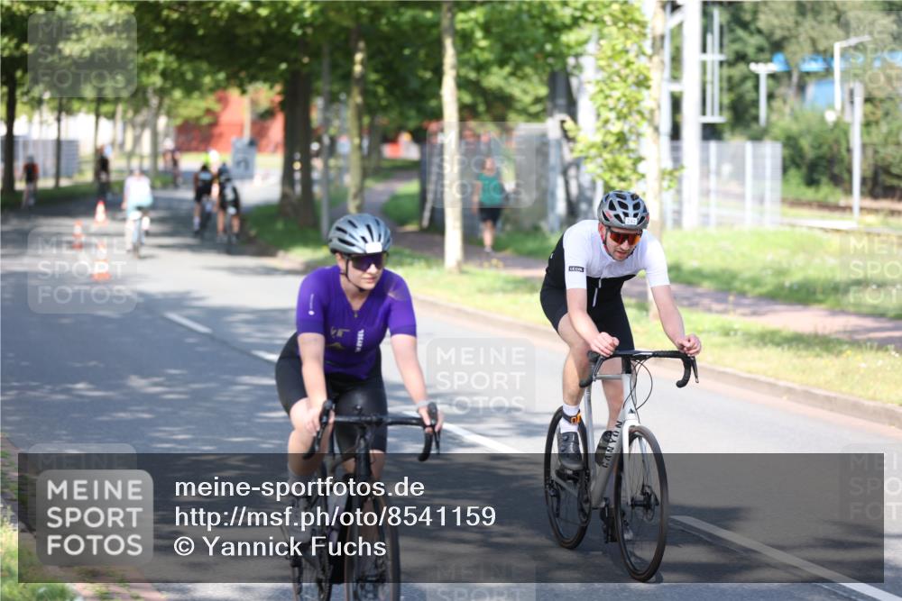 10.08.2025 - GEWOBA Citytriathlon Bremen Yannick Fuchs http://msf.ph/oto/8541159 10.08.2025 10:35:05 Radfahren 29, 147, 181, 241, 379, 382, 393, 404, 413, 444, 445, 461 meine-sportfotos.de