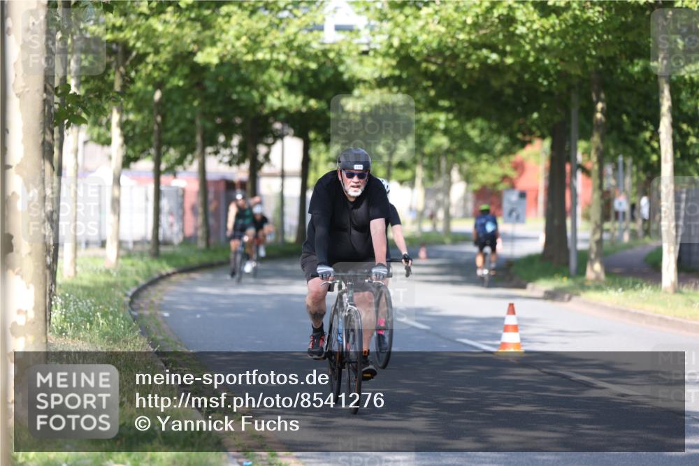 10.08.2025 - GEWOBA Citytriathlon Bremen Yannick Fuchs http://msf.ph/oto/8541276 10.08.2025 10:36:33 Radfahren 99, 115, 117, 159, 231, 378, 397, 401, 447 meine-sportfotos.de