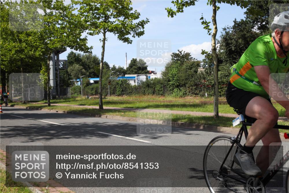 10.08.2025 - GEWOBA Citytriathlon Bremen Yannick Fuchs http://msf.ph/oto/8541353 10.08.2025 14:29:09 Radfahren 168, 172, 188, 321, 389, 403, 447 meine-sportfotos.de