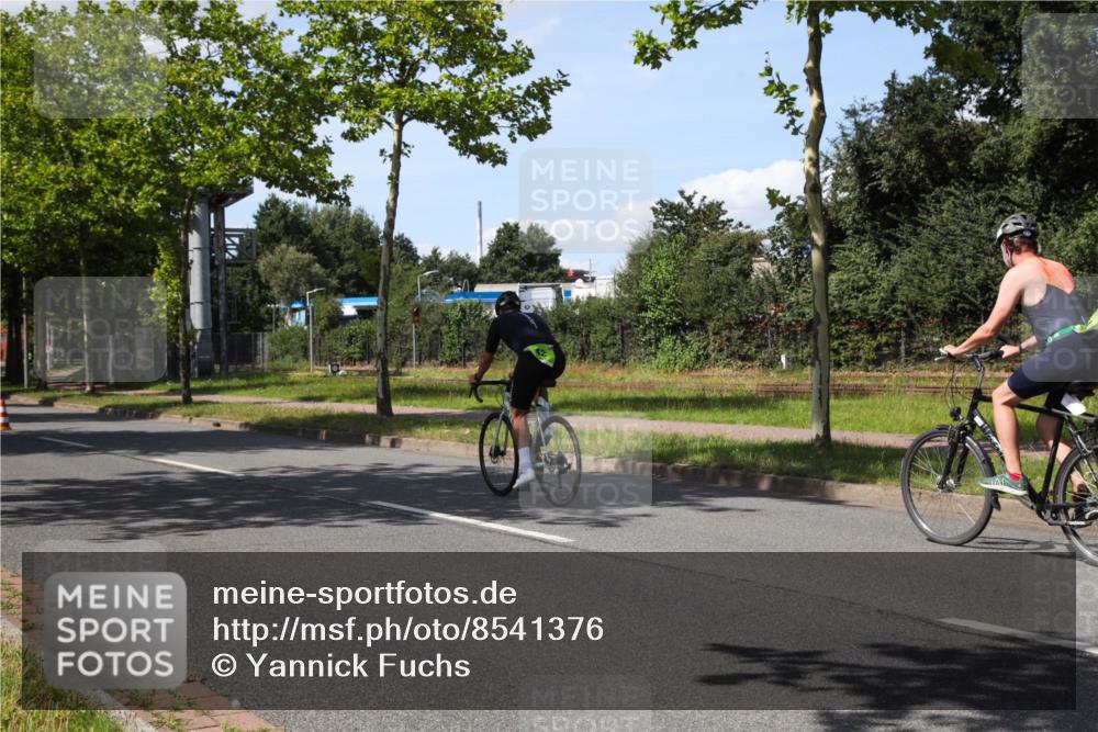 10.08.2025 - GEWOBA Citytriathlon Bremen Yannick Fuchs http://msf.ph/oto/8541376 10.08.2025 14:29:11 Radfahren 168, 172, 188, 321, 389, 447 meine-sportfotos.de