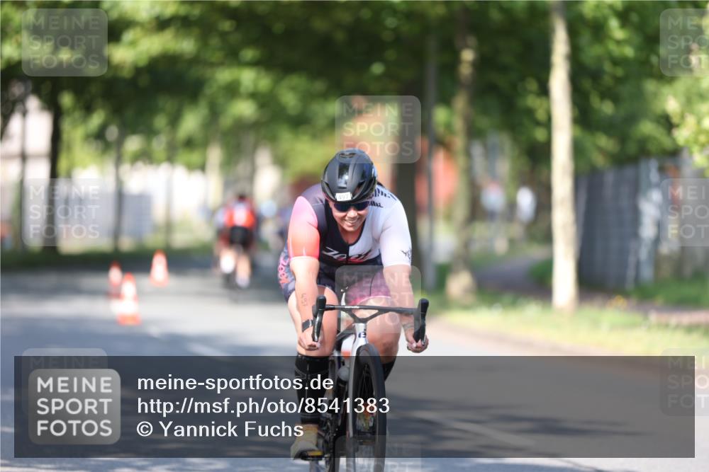 10.08.2025 - GEWOBA Citytriathlon Bremen Yannick Fuchs http://msf.ph/oto/8541383 10.08.2025 10:36:52 Radfahren 115, 381, 497 meine-sportfotos.de