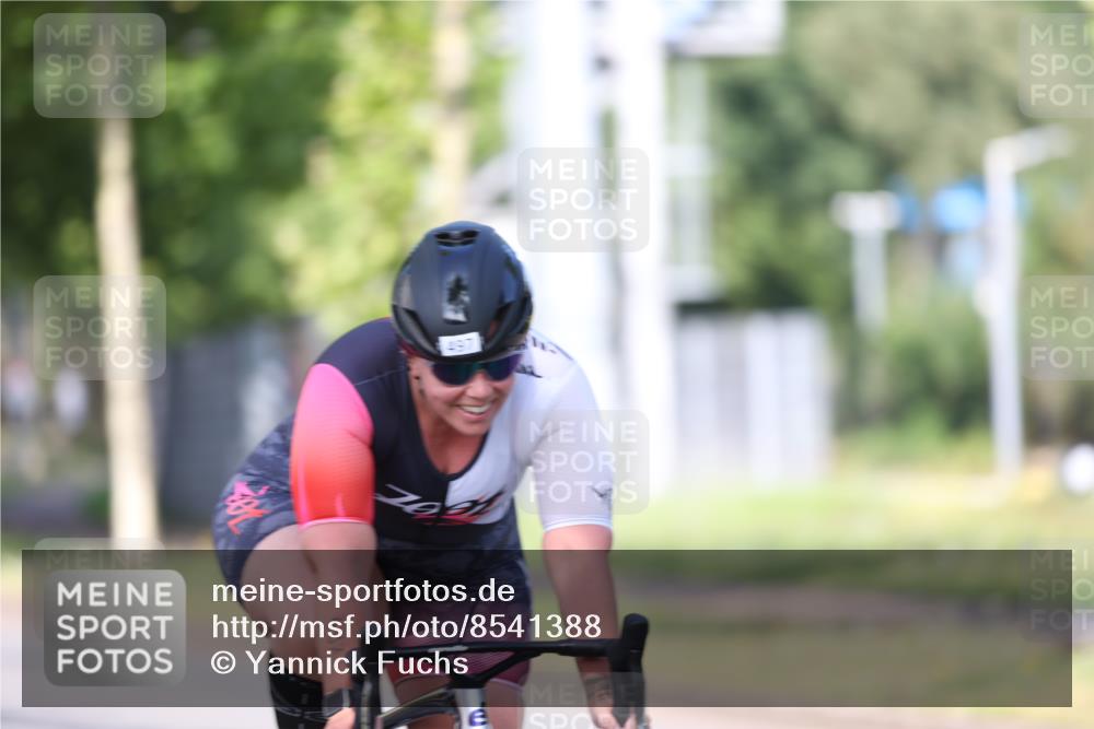 10.08.2025 - GEWOBA Citytriathlon Bremen Yannick Fuchs http://msf.ph/oto/8541388 10.08.2025 10:36:53 Radfahren 115, 381, 497 meine-sportfotos.de