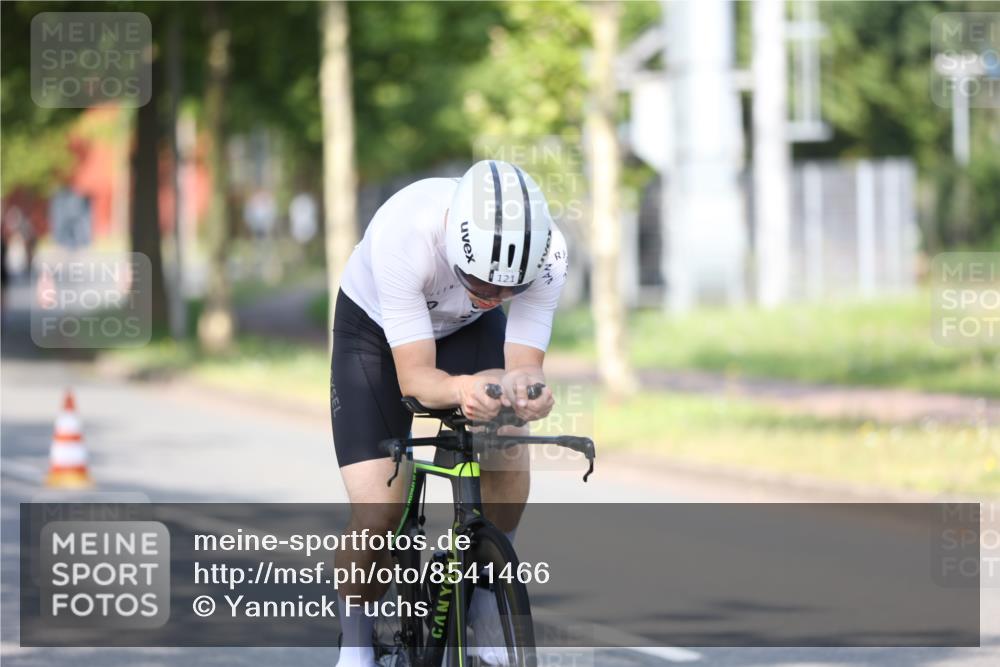 10.08.2025 - GEWOBA Citytriathlon Bremen Yannick Fuchs http://msf.ph/oto/8541466 10.08.2025 10:37:21 Radfahren 121, 145, 455, 464 meine-sportfotos.de