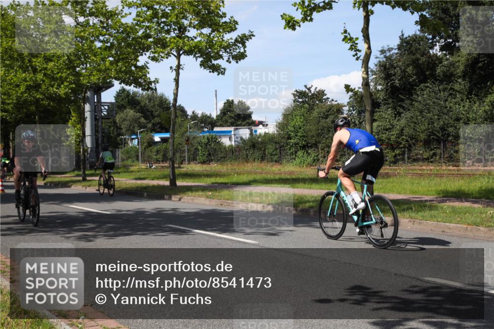 10.08.2025 - GEWOBA Citytriathlon Bremen Yannick Fuchs http://msf.ph/oto/8541473 10.08.2025 14:29:21 Radfahren 117, 179, 188, 206, 212, 351, 365, 373, 389, 447, 487 meine-sportfotos.de