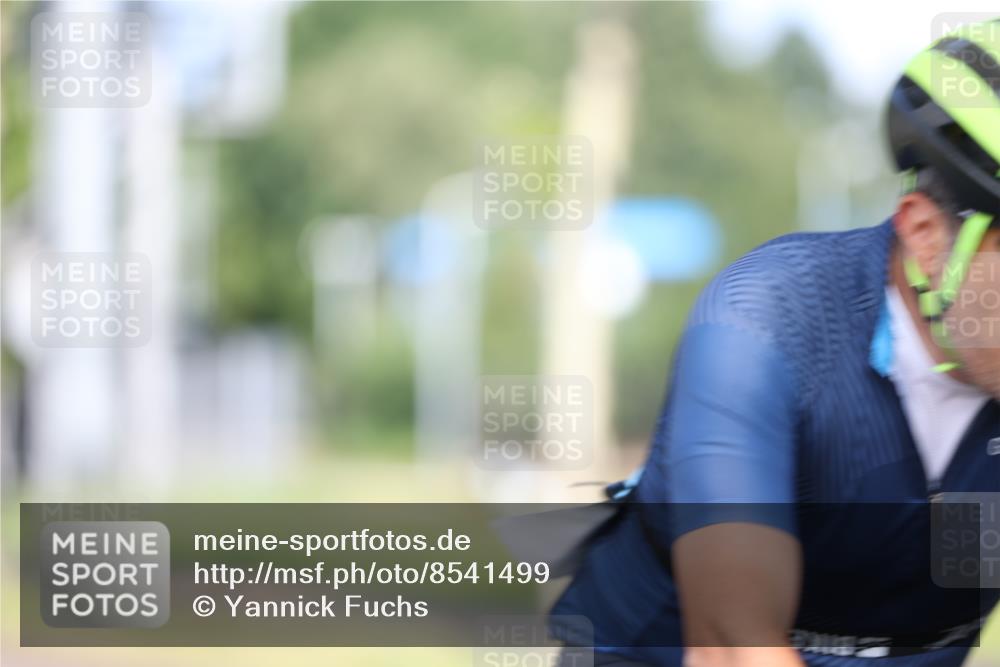 10.08.2025 - GEWOBA Citytriathlon Bremen Yannick Fuchs http://msf.ph/oto/8541499 10.08.2025 10:37:25 Radfahren 33, 75, 121, 145, 219, 455, 485 meine-sportfotos.de