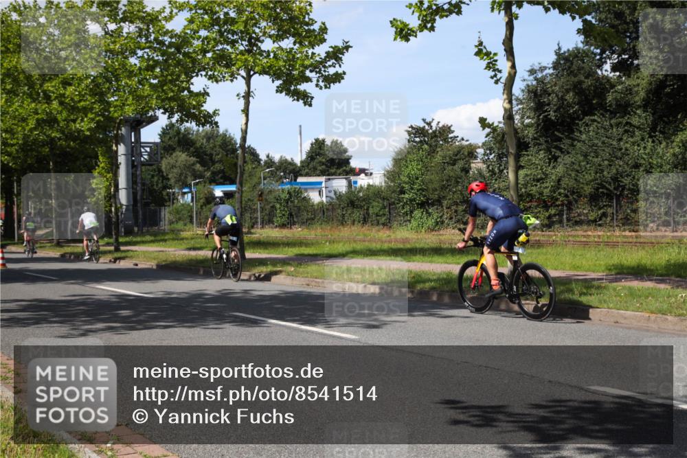 10.08.2025 - GEWOBA Citytriathlon Bremen Yannick Fuchs http://msf.ph/oto/8541514 10.08.2025 14:29:26 Radfahren 117, 179, 188, 206, 212, 351, 365, 373, 389, 405, 447, 487, 517 meine-sportfotos.de