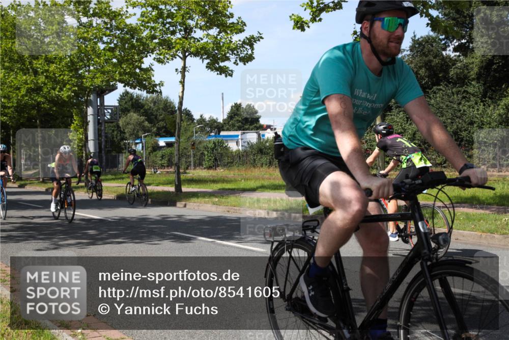 10.08.2025 - GEWOBA Citytriathlon Bremen Yannick Fuchs http://msf.ph/oto/8541605 10.08.2025 14:29:37 Radfahren 117, 179, 206, 212, 226, 351, 365, 373, 405, 466, 487, 517 meine-sportfotos.de