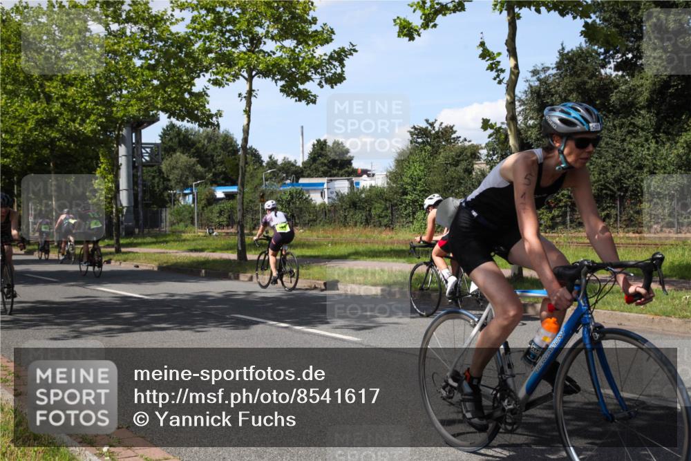 10.08.2025 - GEWOBA Citytriathlon Bremen Yannick Fuchs http://msf.ph/oto/8541617 10.08.2025 14:29:38 Radfahren 117, 179, 206, 212, 226, 351, 365, 373, 405, 466, 468, 487, 517 meine-sportfotos.de