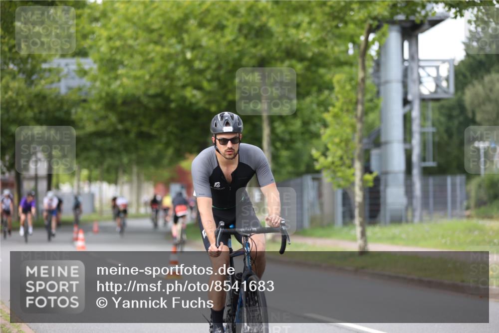 10.08.2025 - GEWOBA Citytriathlon Bremen Yannick Fuchs http://msf.ph/oto/8541683 10.08.2025 12:46:34 Radfahren 576, 605, 625, 903, 918, 962, 1007 meine-sportfotos.de