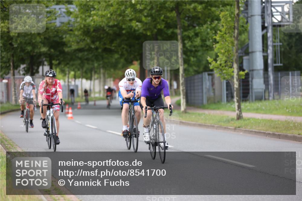 10.08.2025 - GEWOBA Citytriathlon Bremen Yannick Fuchs http://msf.ph/oto/8541700 10.08.2025 12:46:38 Radfahren 576, 605, 799, 823, 903, 918, 962, 1007, 1020 meine-sportfotos.de
