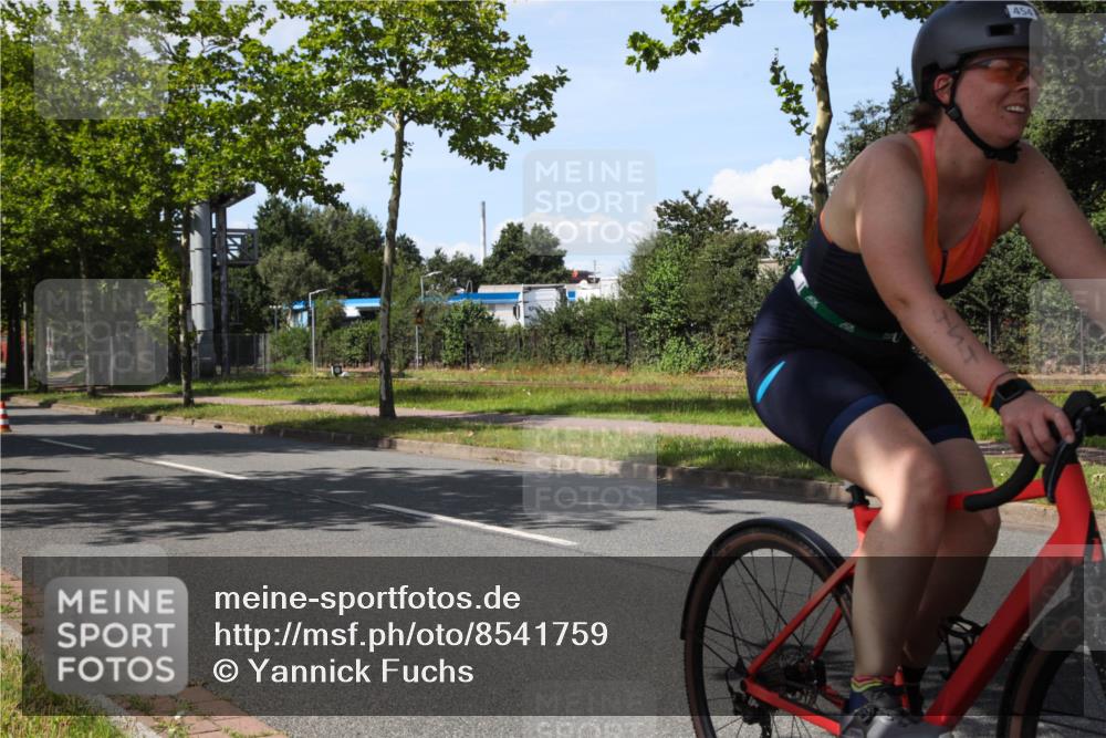 10.08.2025 - GEWOBA Citytriathlon Bremen Yannick Fuchs http://msf.ph/oto/8541759 10.08.2025 14:30:11 Radfahren 42, 66, 95, 112, 148, 149, 315, 337, 361, 374, 400, 402, 410, 429, 454 meine-sportfotos.de