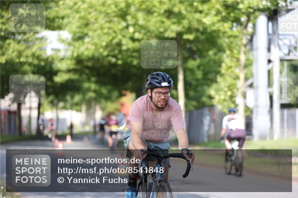 10.08.2025 - GEWOBA Citytriathlon Bremen Yannick Fuchs http://msf.ph/oto/8541848 10.08.2025 10:38:39 Radfahren 31, 63, 119, 163, 211, 429, 443, 463, 475, 506, 513 meine-sportfotos.de
