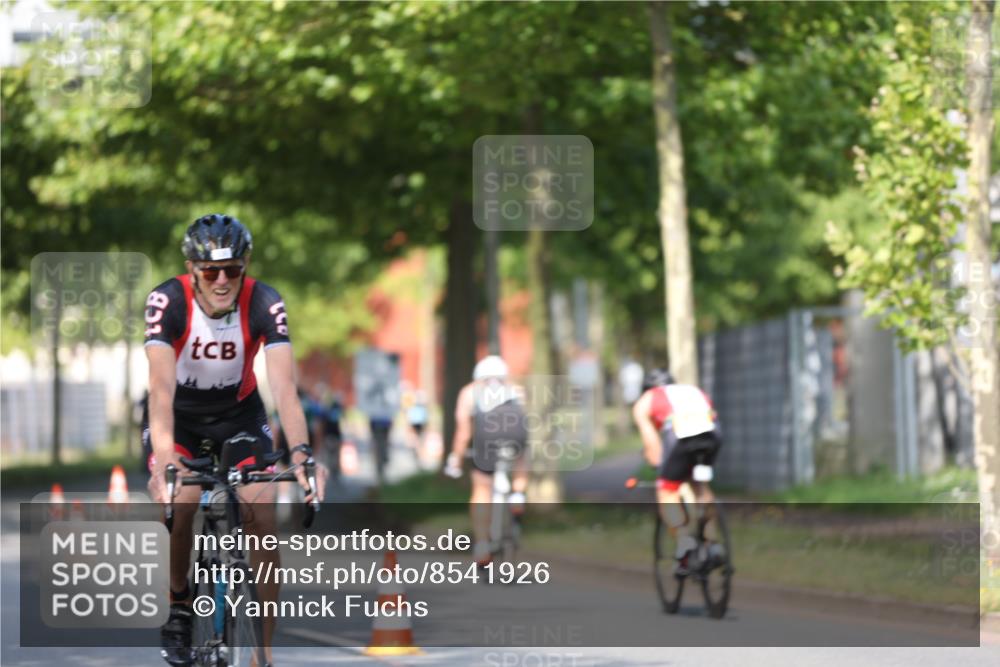 10.08.2025 - GEWOBA Citytriathlon Bremen Yannick Fuchs http://msf.ph/oto/8541926 10.08.2025 10:38:51 Radfahren 31, 63, 113, 119, 417, 429, 443, 498, 506 meine-sportfotos.de