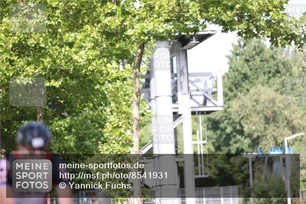 10.08.2025 - GEWOBA Citytriathlon Bremen Yannick Fuchs http://msf.ph/oto/8541931 10.08.2025 10:38:52 Radfahren 31, 63, 113, 119, 417, 429, 443, 498, 499, 506 meine-sportfotos.de