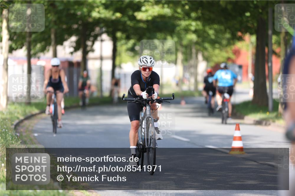 10.08.2025 - GEWOBA Citytriathlon Bremen Yannick Fuchs http://msf.ph/oto/8541971 10.08.2025 10:39:03 Radfahren 111, 113, 215, 417, 472, 498, 499 meine-sportfotos.de