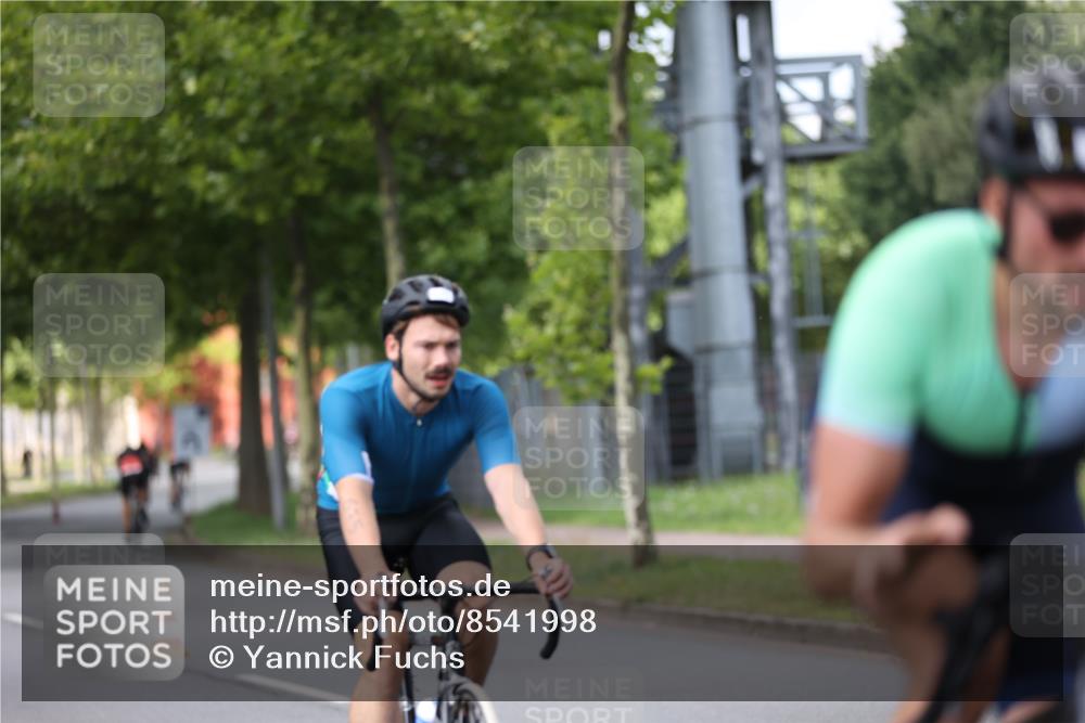 10.08.2025 - GEWOBA Citytriathlon Bremen Yannick Fuchs http://msf.ph/oto/8541998 10.08.2025 12:47:13 Radfahren 573, 583, 622, 640, 645, 659, 675, 733, 751, 760, 769, 792, 875, 960, 981, 1013 meine-sportfotos.de