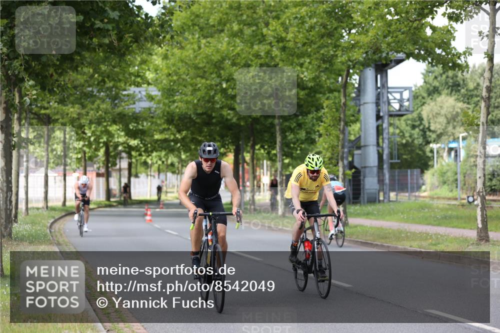 10.08.2025 - GEWOBA Citytriathlon Bremen Yannick Fuchs http://msf.ph/oto/8542049 10.08.2025 12:47:19 Radfahren 573, 622, 640, 645, 654, 659, 675, 732, 733, 751, 753, 769, 792, 875, 960, 981, 1013 meine-sportfotos.de