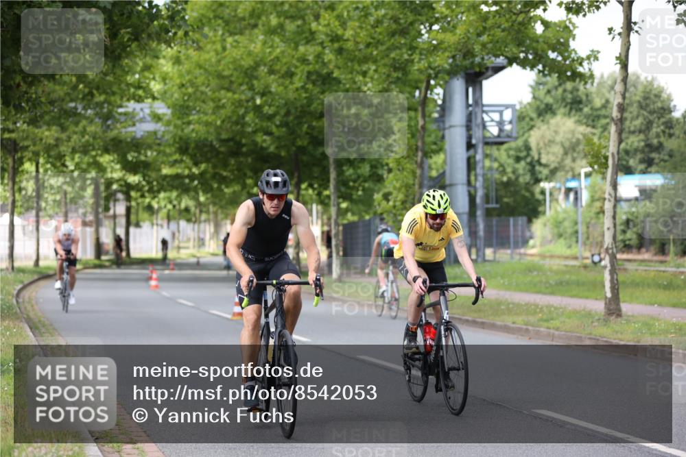 10.08.2025 - GEWOBA Citytriathlon Bremen Yannick Fuchs http://msf.ph/oto/8542053 10.08.2025 12:47:19 Radfahren 573, 622, 640, 645, 654, 659, 675, 732, 733, 751, 753, 769, 792, 875, 960, 981, 1013 meine-sportfotos.de