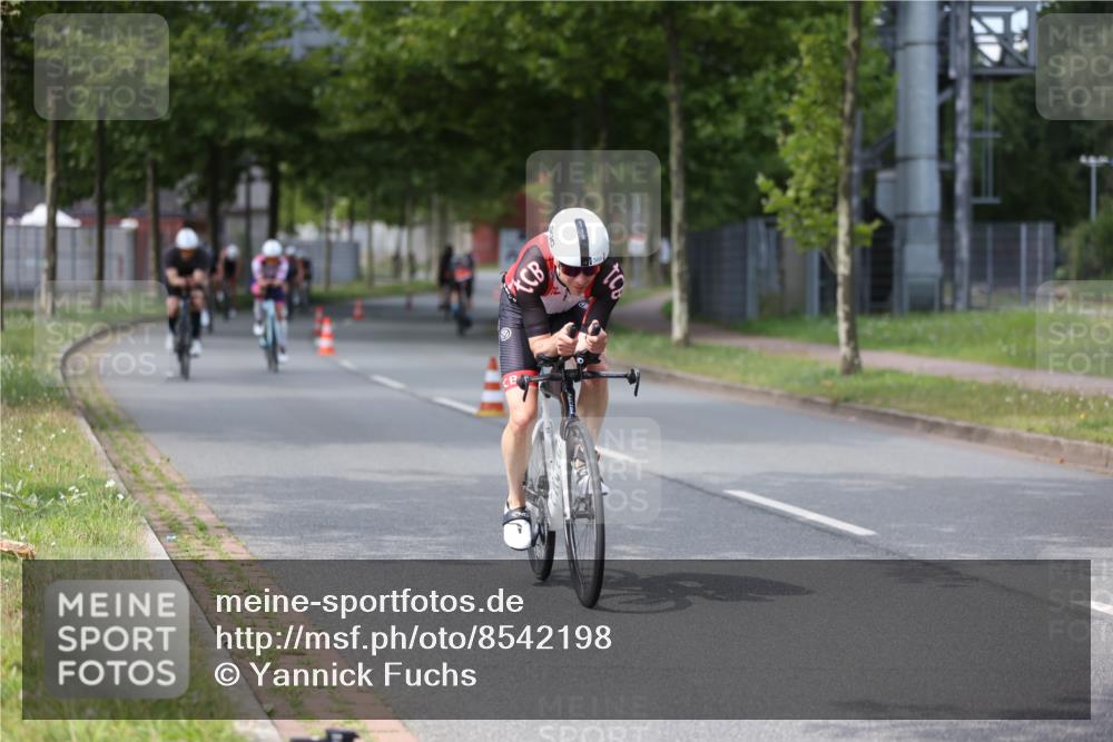 10.08.2025 - GEWOBA Citytriathlon Bremen Yannick Fuchs http://msf.ph/oto/8542198 10.08.2025 12:47:43 Radfahren 566, 587, 590, 679, 745, 753, 801, 884, 916, 943, 951 meine-sportfotos.de
