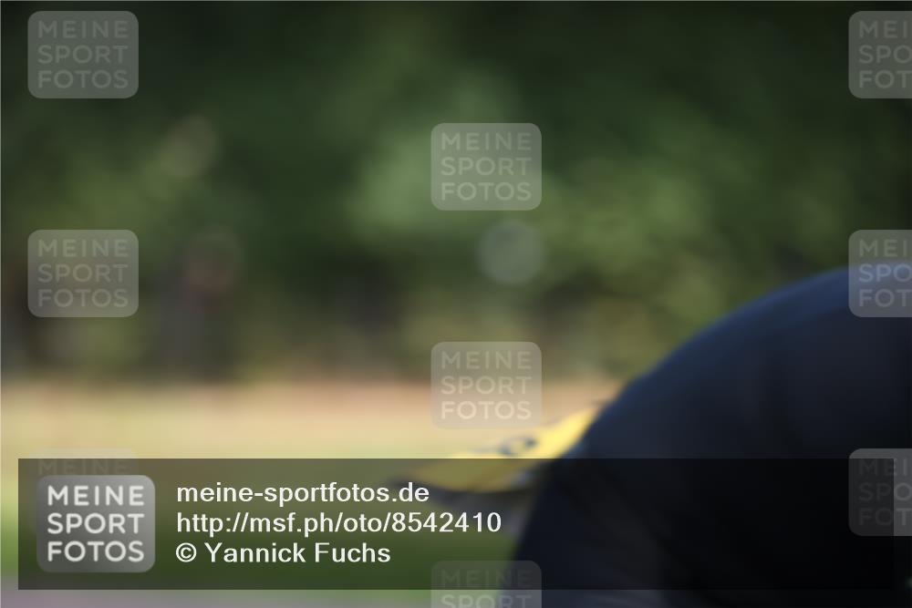 10.08.2025 - GEWOBA Citytriathlon Bremen Yannick Fuchs http://msf.ph/oto/8542410 10.08.2025 10:40:38 Radfahren 23, 39, 65, 67, 125, 141, 229, 368, 505 meine-sportfotos.de