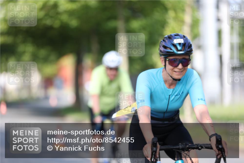 10.08.2025 - GEWOBA Citytriathlon Bremen Yannick Fuchs http://msf.ph/oto/8542455 10.08.2025 10:40:49 Radfahren 23, 67, 73, 139, 141, 368, 431, 505 meine-sportfotos.de