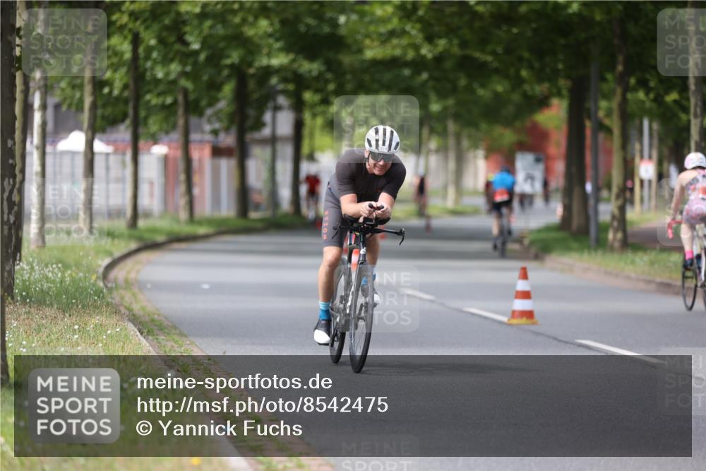 10.08.2025 - GEWOBA Citytriathlon Bremen Yannick Fuchs http://msf.ph/oto/8542475 10.08.2025 12:48:28 Radfahren 630, 839, 876, 1026 meine-sportfotos.de