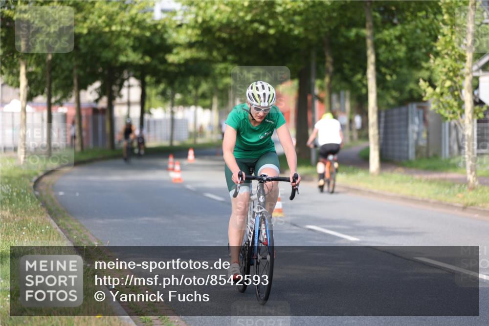 10.08.2025 - GEWOBA Citytriathlon Bremen Yannick Fuchs http://msf.ph/oto/8542593 10.08.2025 10:41:46 Radfahren 3, 9, 177, 223, 395, 410 meine-sportfotos.de