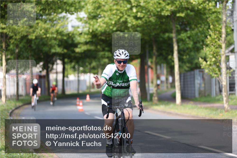 10.08.2025 - GEWOBA Citytriathlon Bremen Yannick Fuchs http://msf.ph/oto/8542700 10.08.2025 10:42:00 Radfahren 9, 41, 177, 223, 410 meine-sportfotos.de