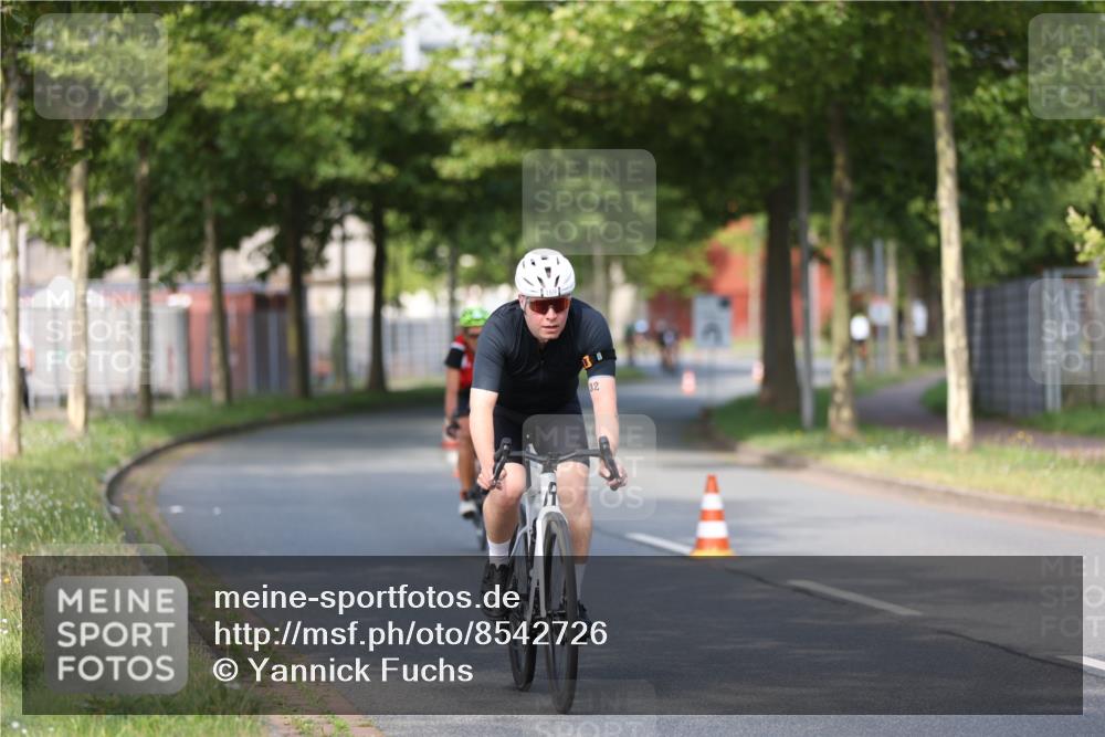 10.08.2025 - GEWOBA Citytriathlon Bremen Yannick Fuchs http://msf.ph/oto/8542726 10.08.2025 10:42:03 Radfahren 9, 41, 177, 223, 410 meine-sportfotos.de