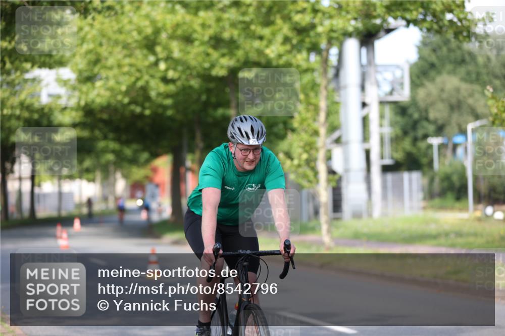 10.08.2025 - GEWOBA Citytriathlon Bremen Yannick Fuchs http://msf.ph/oto/8542796 10.08.2025 10:42:19 Radfahren 25, 89, 131, 167, 189 meine-sportfotos.de
