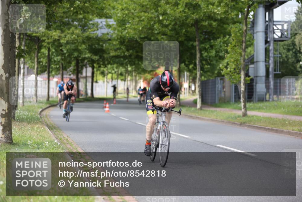 10.08.2025 - GEWOBA Citytriathlon Bremen Yannick Fuchs http://msf.ph/oto/8542818 10.08.2025 12:49:18 Radfahren 593, 774, 806, 840, 888, 942, 950, 1027 meine-sportfotos.de